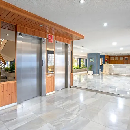 1004 - Beachfront On El Paseo, 4 Pers - Air Conditionning - Wi-fi - Smart Tv Apartment *