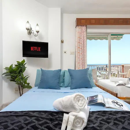 1004 - Beachfront On El Paseo, 4 Pers - Air Conditionning - Wi-fi - Smart Tv Apartment Almunecar