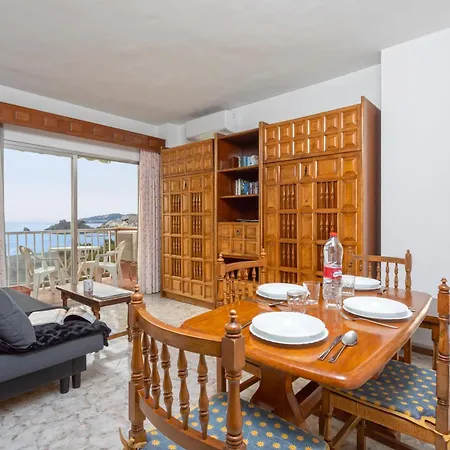 Apartment 1004 - Beachfront On El Paseo, 4 Pers - Air Conditionning - Wi-fi - Smart Tv